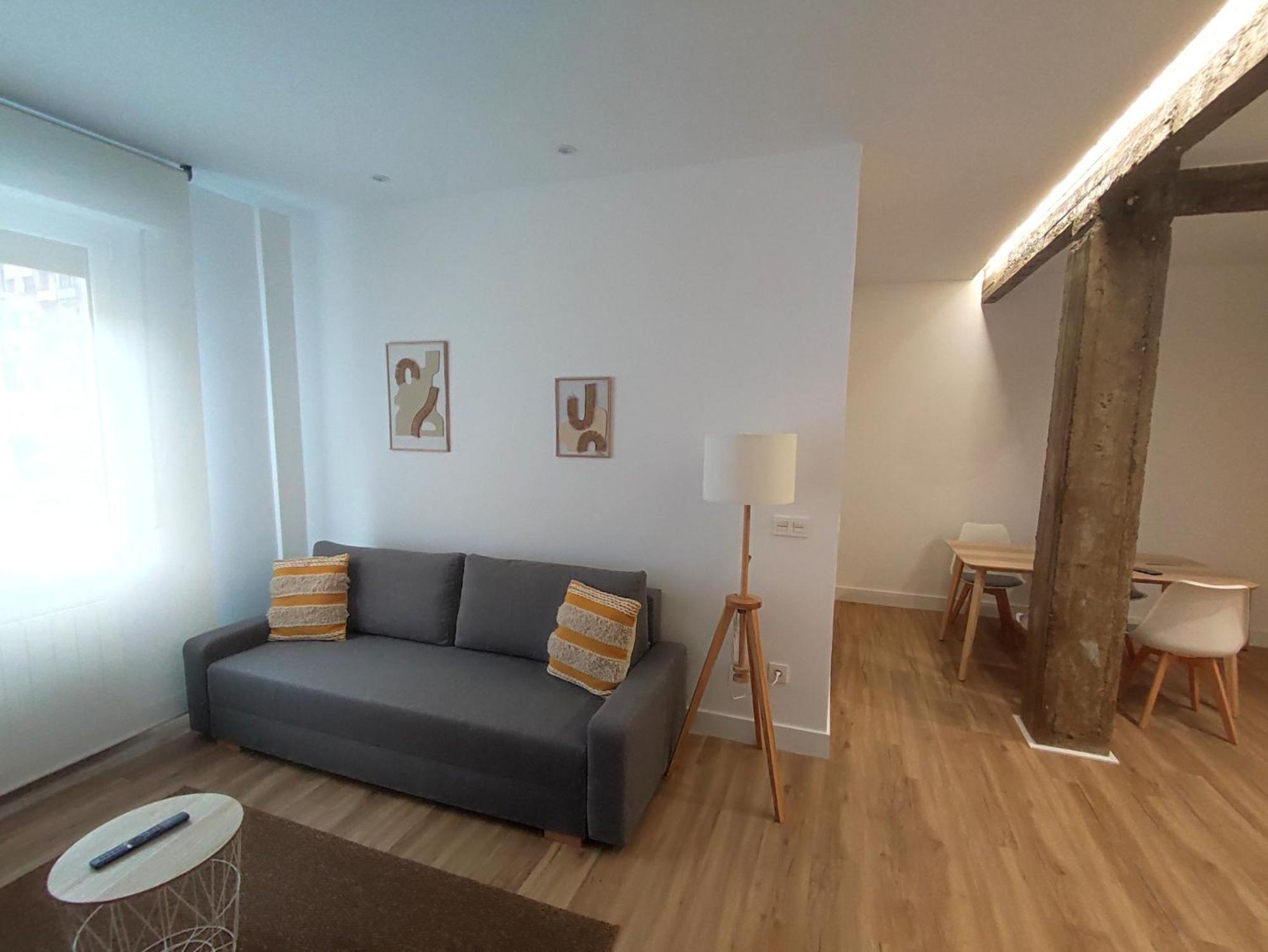 Bilbao Urban Loft Apartment Bagian luar foto